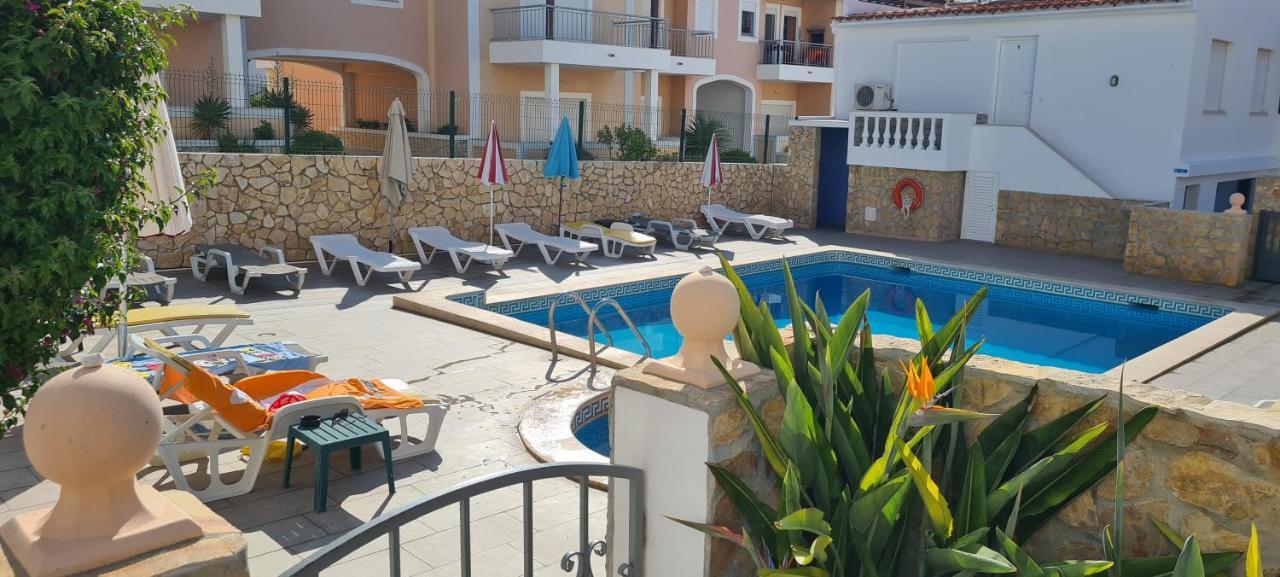 Apartamentos Cabrita Olhos de Agua  Eksteriør billede
