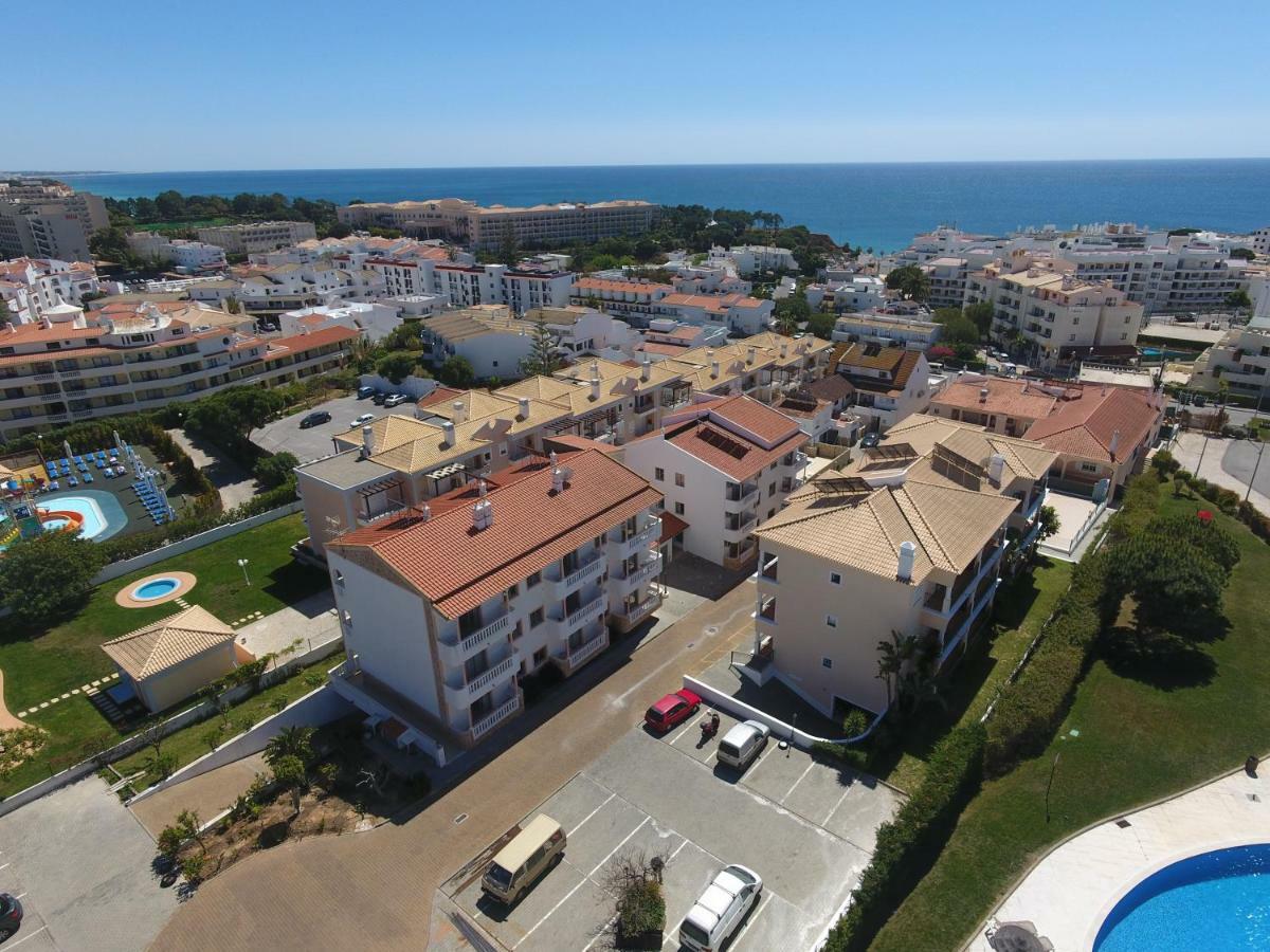 Apartamentos Cabrita Olhos de Agua  Eksteriør billede
