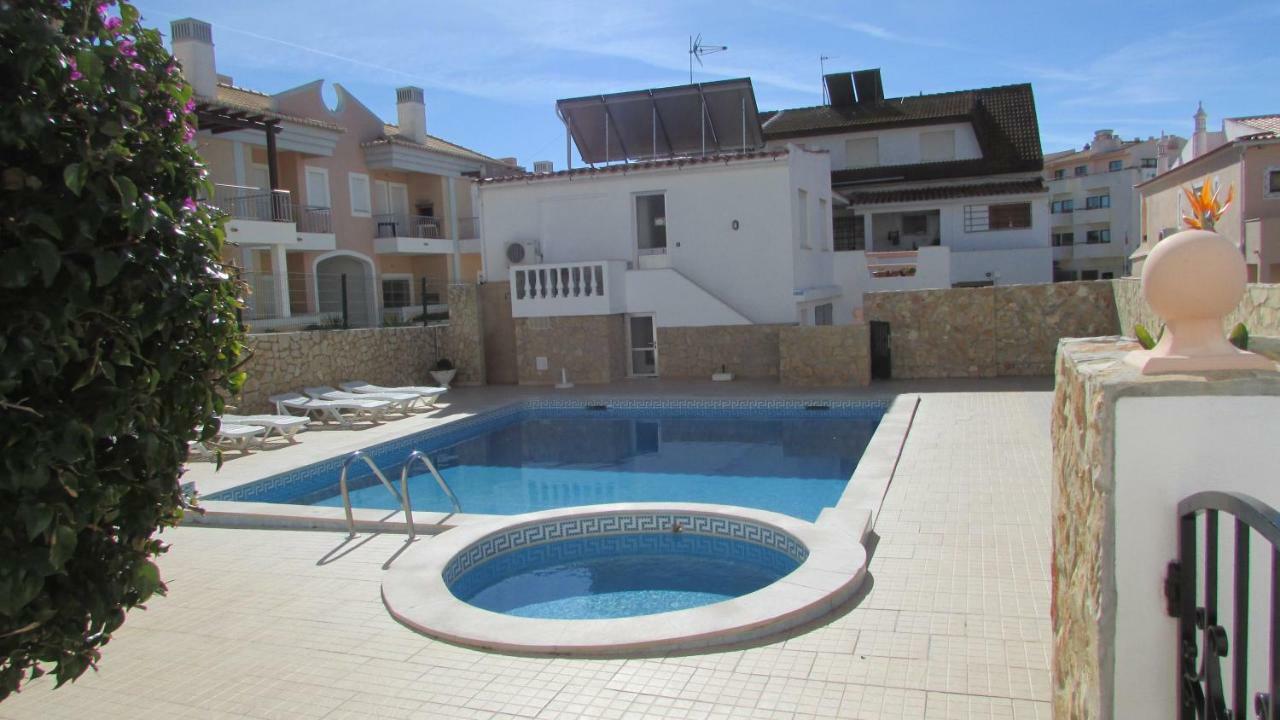 Apartamentos Cabrita Olhos de Agua  Eksteriør billede