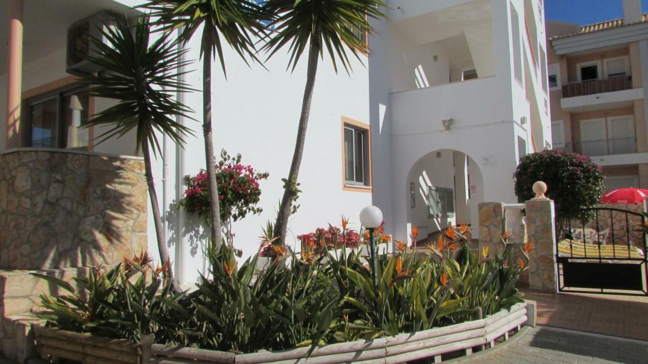 Apartamentos Cabrita Olhos de Agua  Eksteriør billede